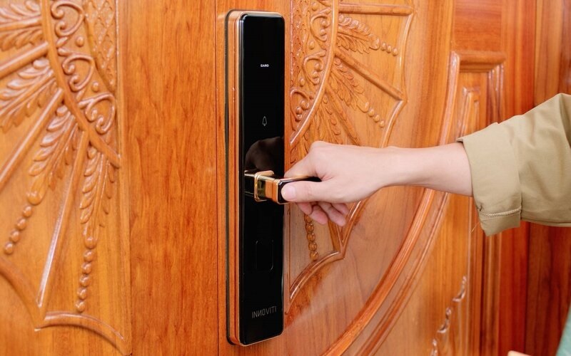 Xu hướng sử dụng khóa vân tay cho cửa gỗ